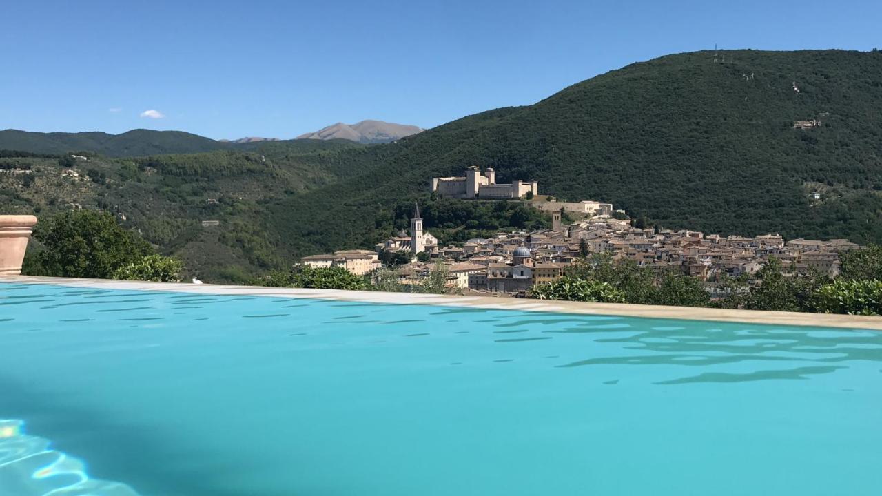 Agriturismo Collerisana 斯波莱托 外观 照片