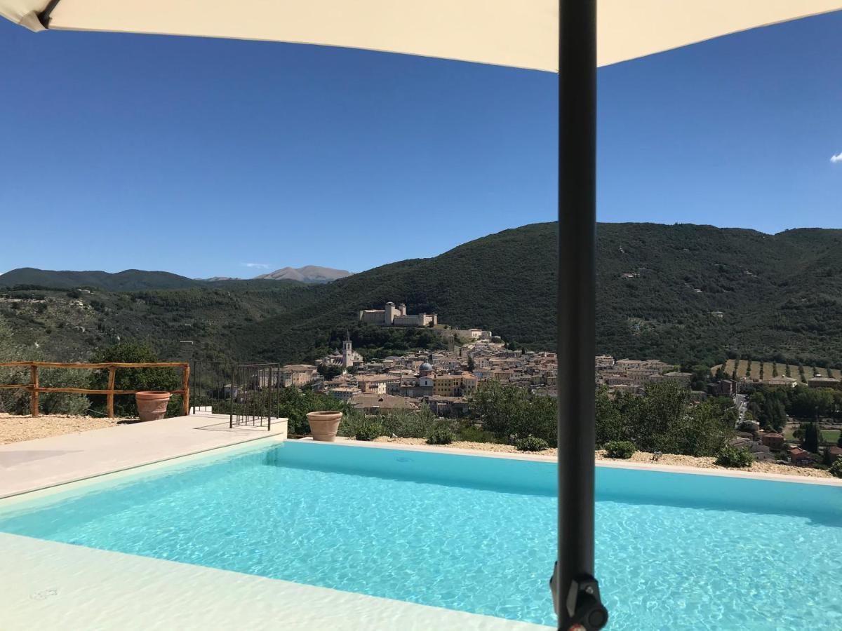 Agriturismo Collerisana 斯波莱托 外观 照片